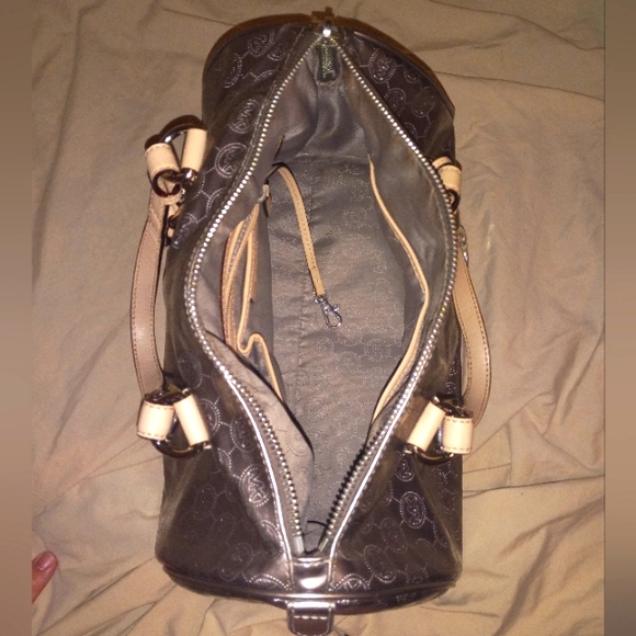 Huge Michael Kors Silver Metallic Speedy Duffel type bag must see - Picture 6 of 7